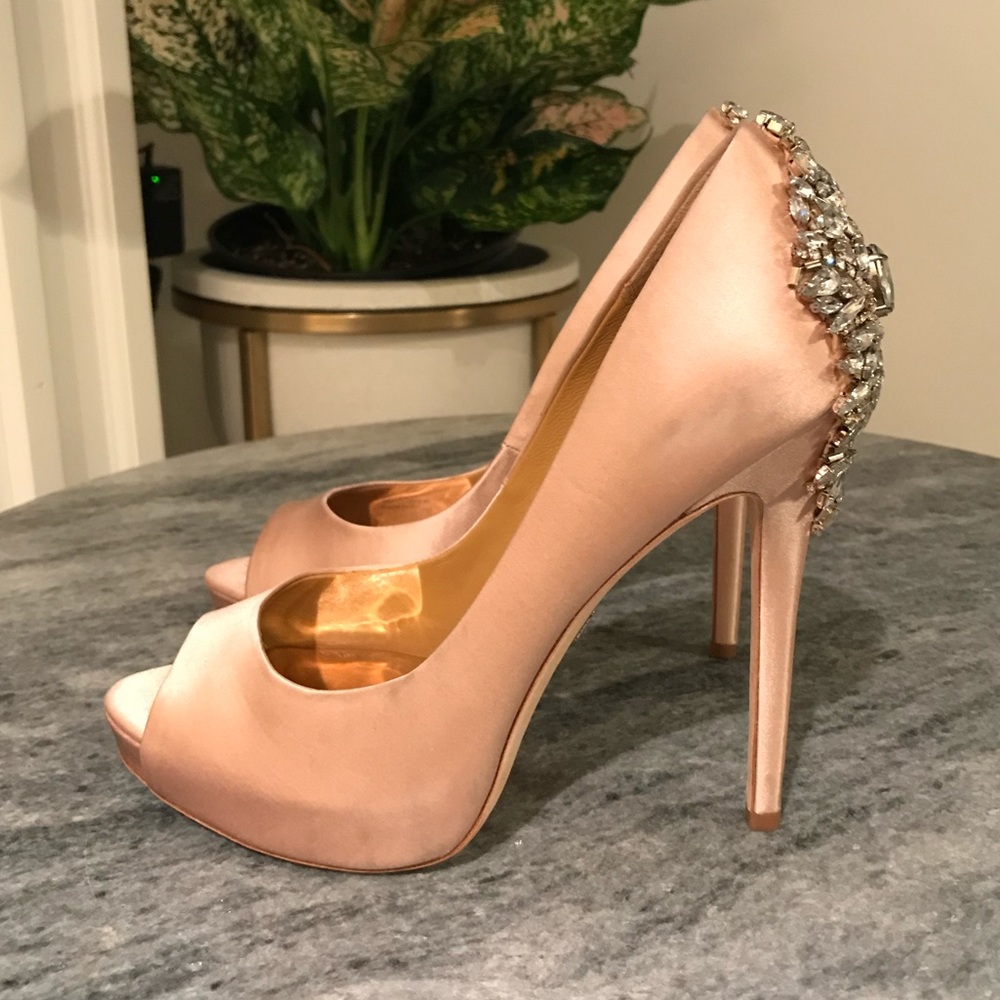 Badgley Mischka Blush Kiara Satin Pumps